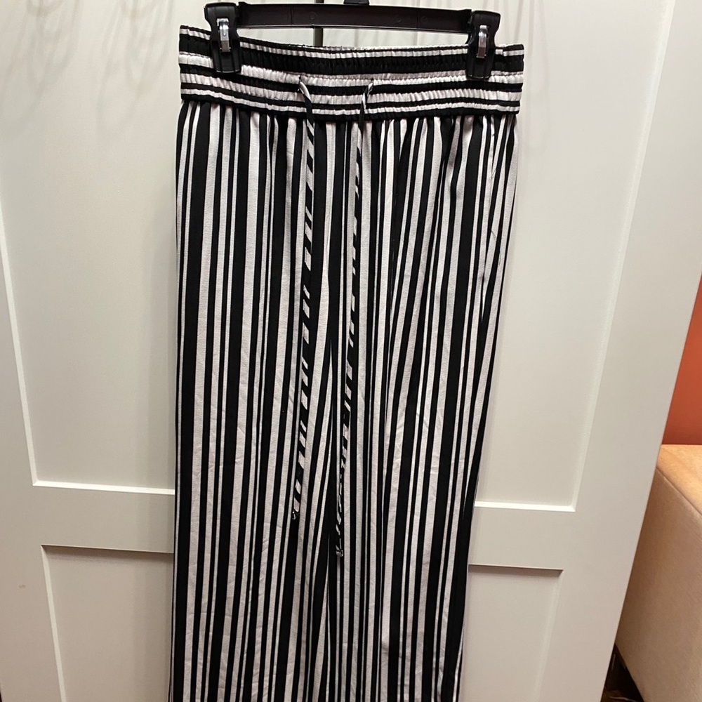 New York and company black striped palazzo pants